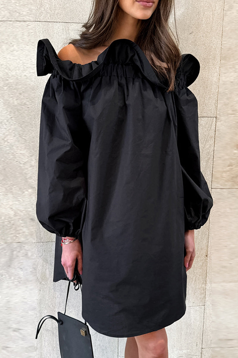 Sophisticated Dress with a Clean Classic Look