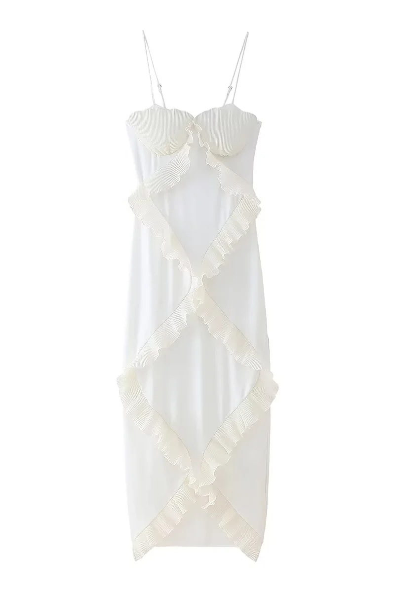 Beautifully Finished Dress in a Timeless Design