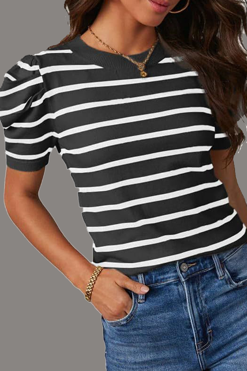 Effortlessly Elegant T-Shirt with a Timeless Design