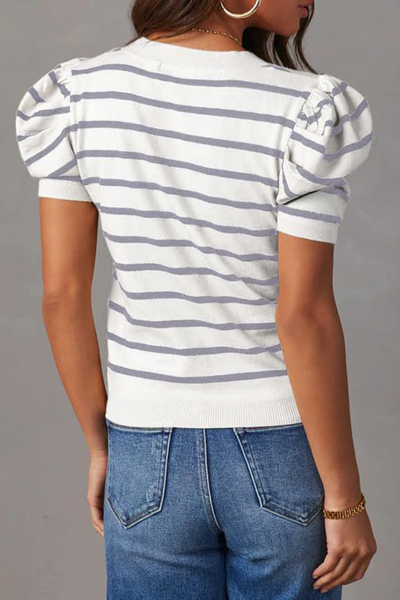 Effortlessly Elegant T-Shirt with a Timeless Design