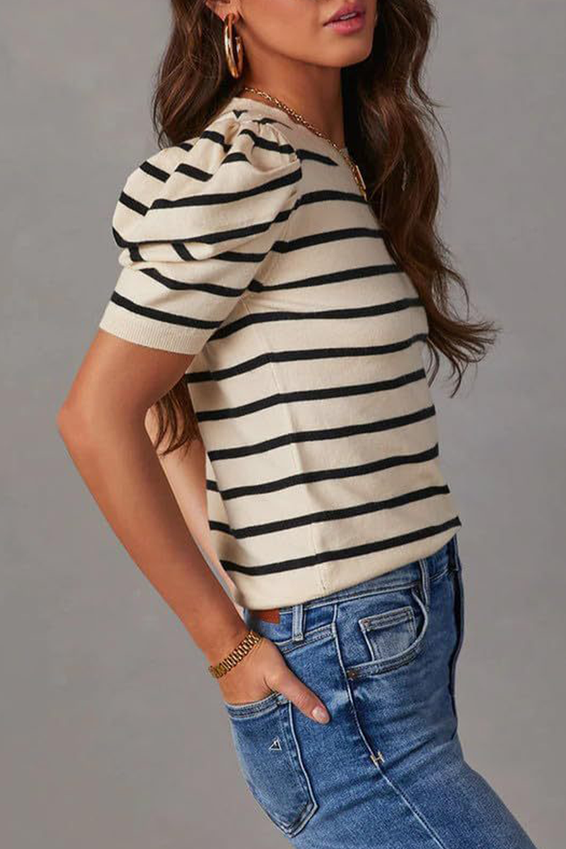 Effortlessly Elegant T-Shirt with a Timeless Design