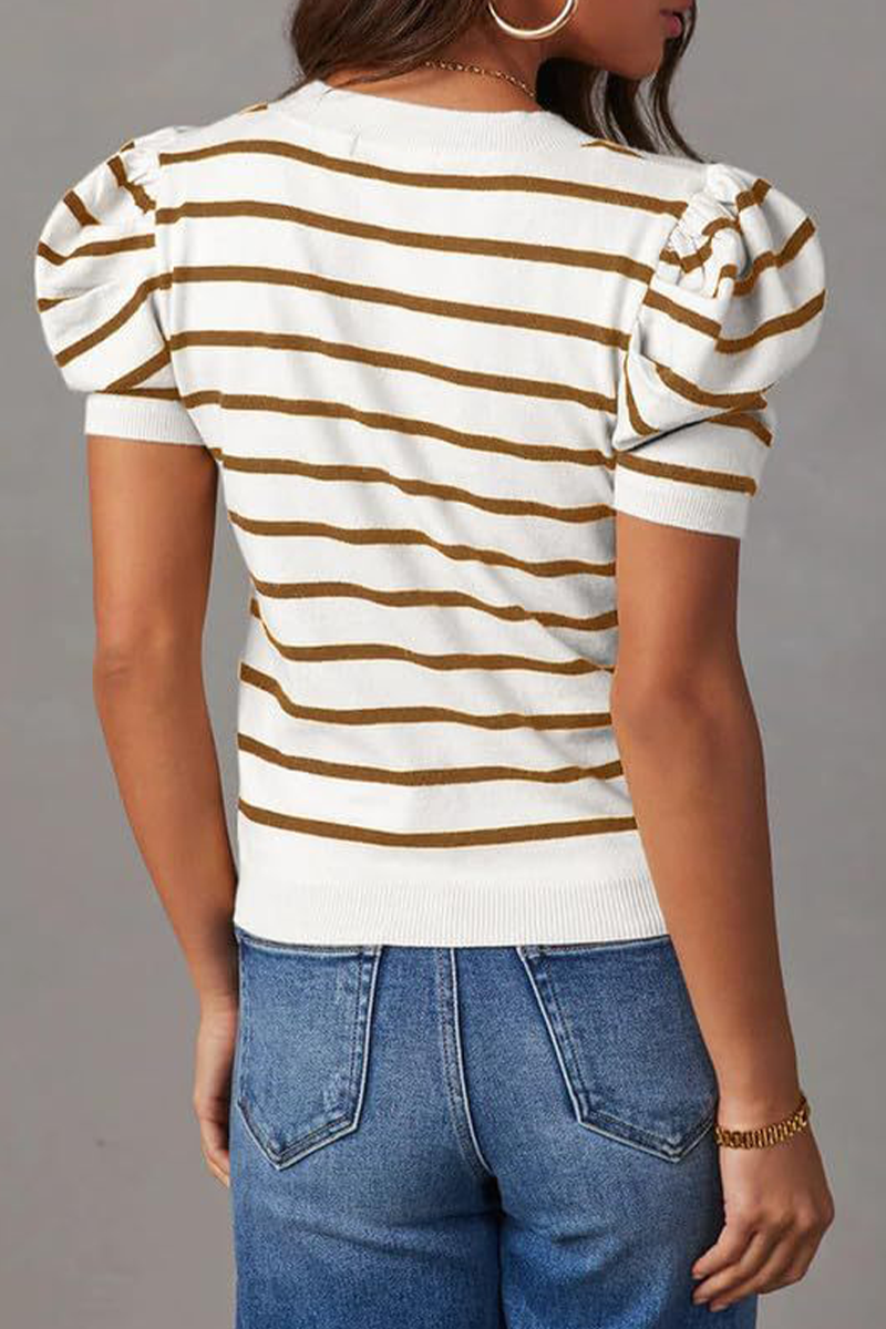 Effortlessly Elegant T-Shirt with a Timeless Design