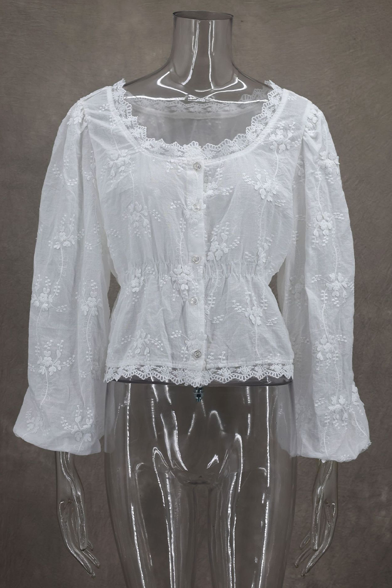 Sophisticated Blouse with a Clean Classic Look