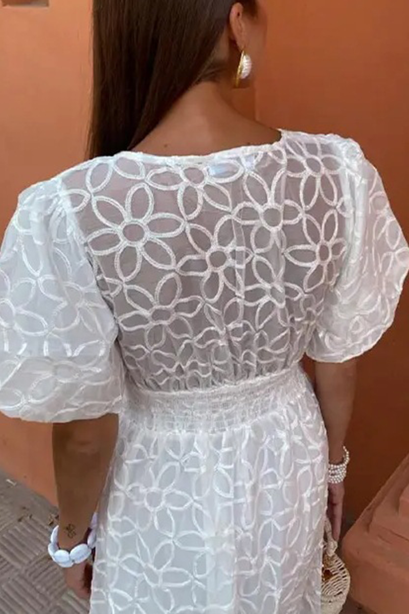Beautifully Crafted Dress in a Classic Style