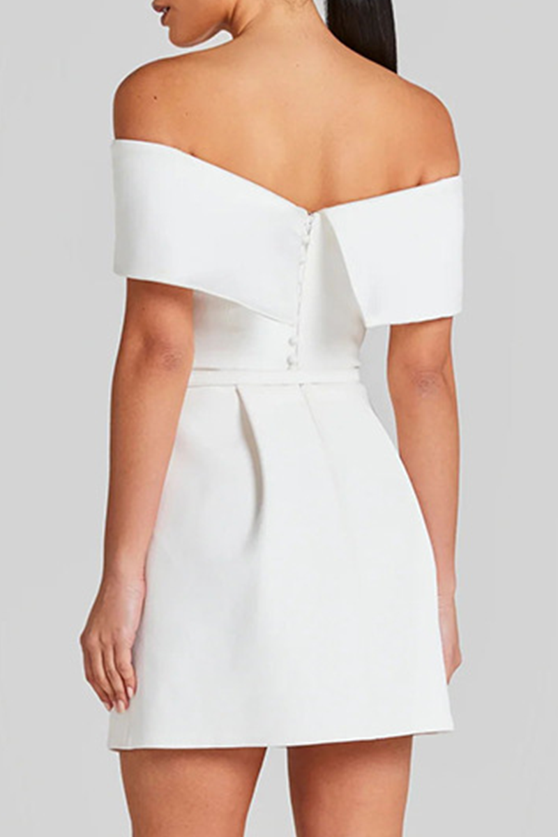 Well Tailored Dress with a Graceful Silhouette