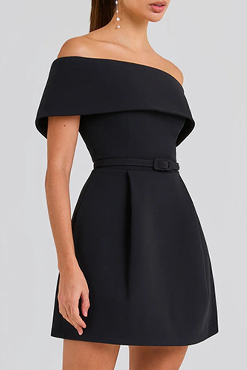Well Tailored Dress with a Graceful Silhouette