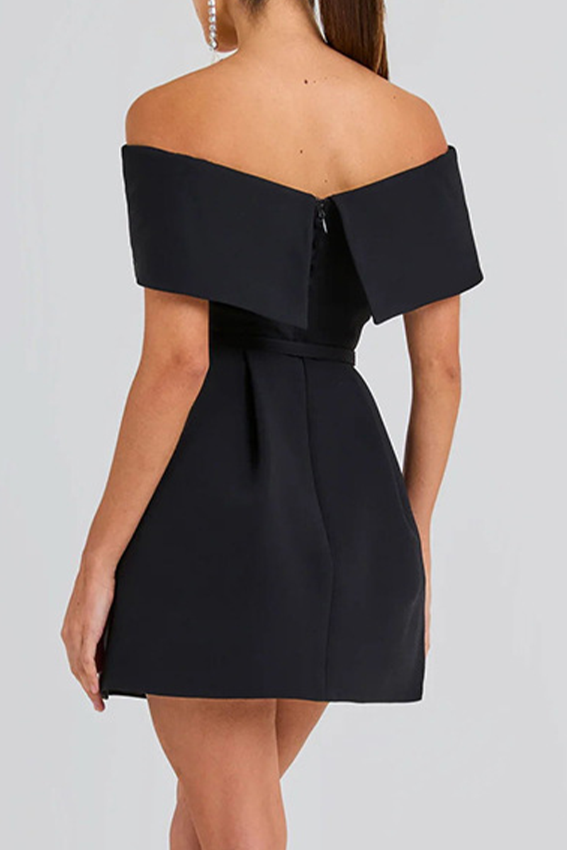 Well Tailored Dress with a Graceful Silhouette