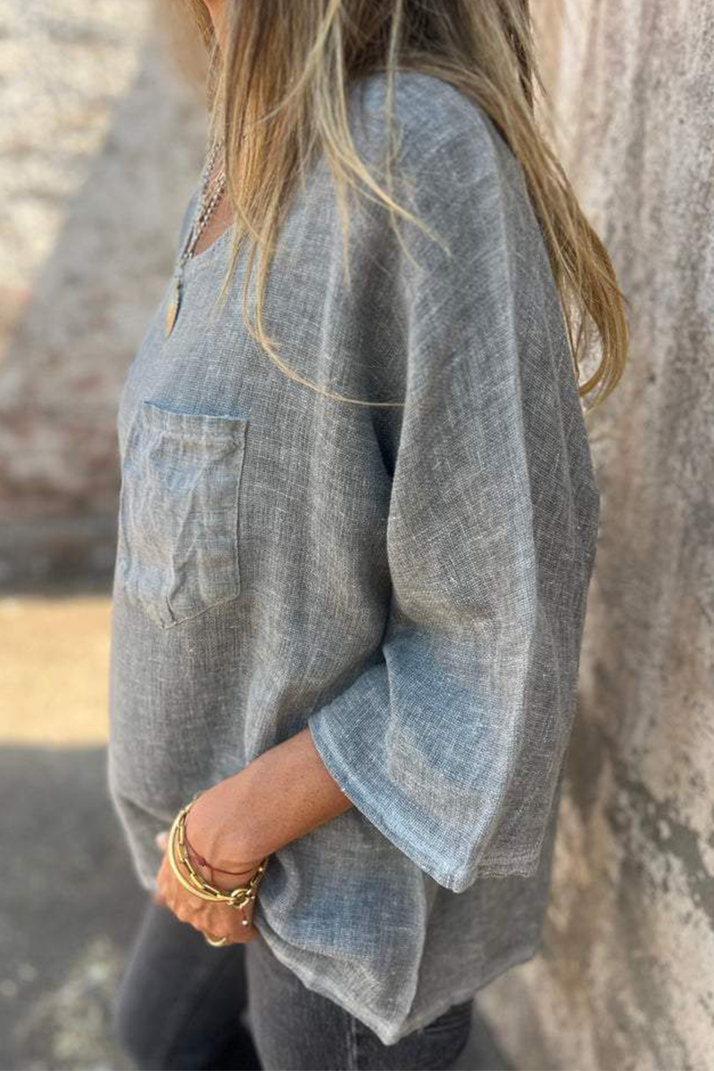 Effortlessly Elegant T-Shirt with a Timeless Design