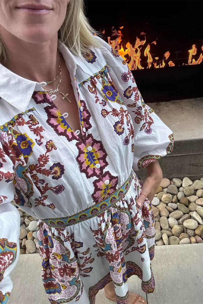 Classic Vintage Dress with a Flattering Fit