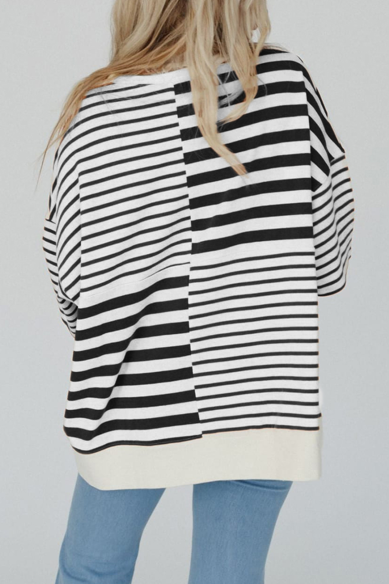 Effortlessly Elegant T-Shirt with a Timeless Design