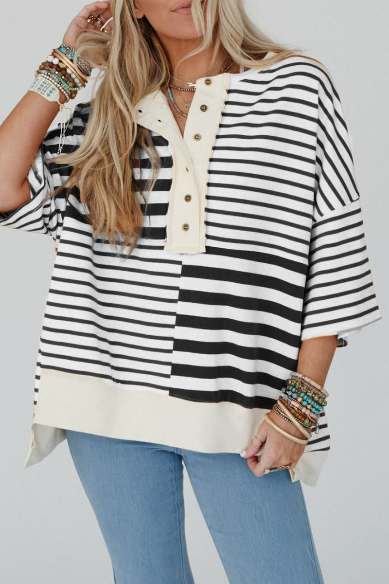 Effortlessly Elegant T-Shirt with a Timeless Design