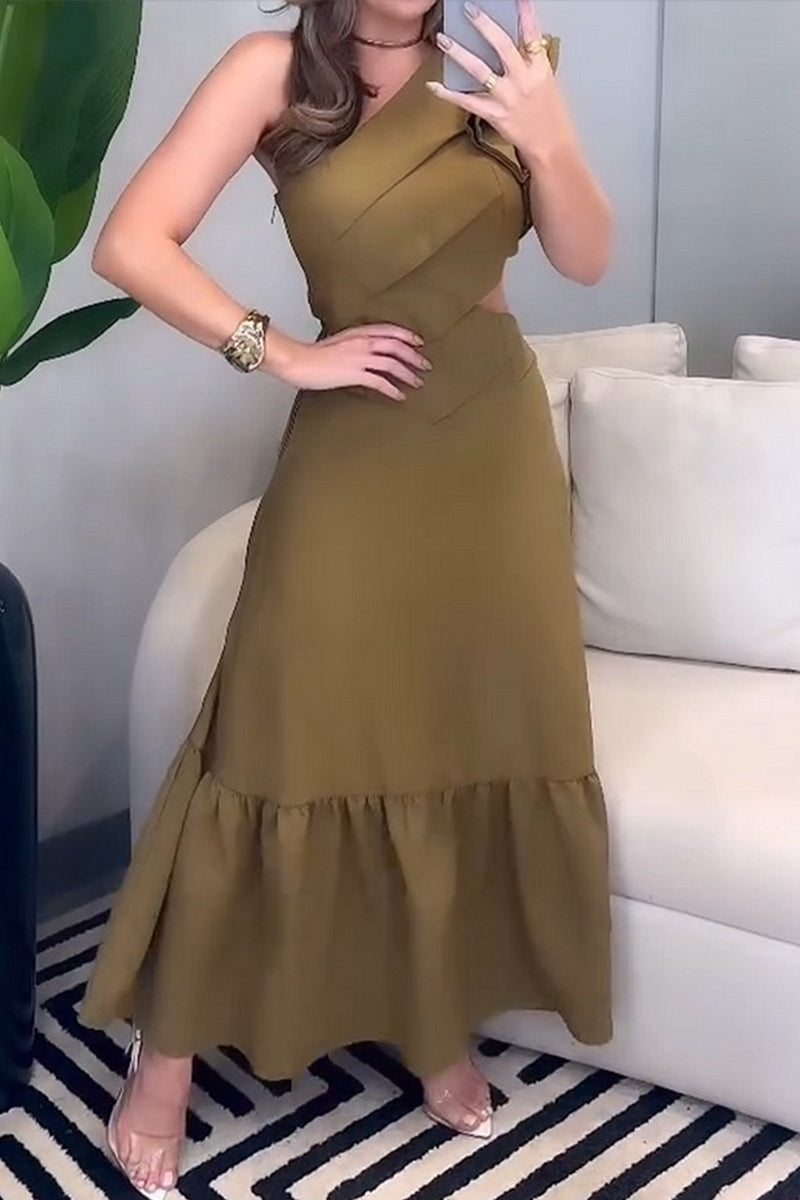A Vintage Style Dress with Delicate Timeless Details
