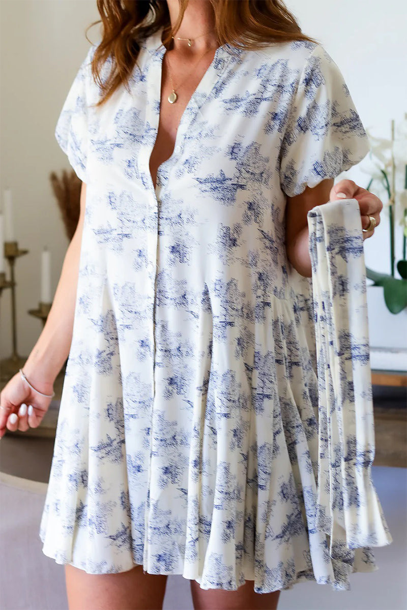 Beautifully Finished Dress in a Timeless Design