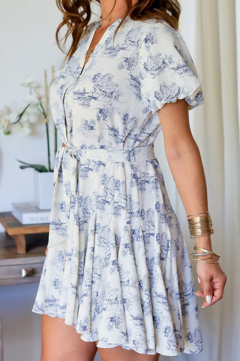 Beautifully Finished Dress in a Timeless Design