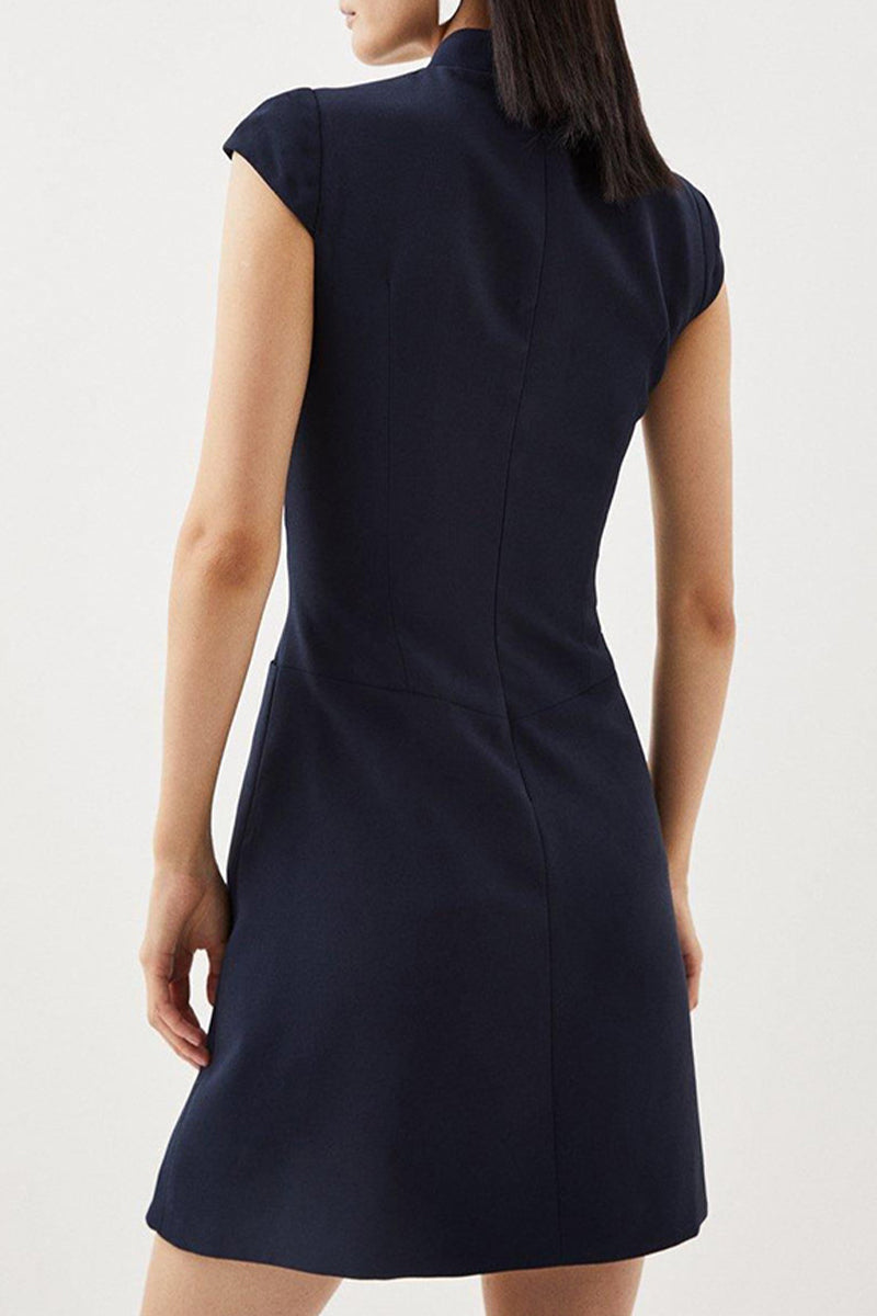 Well Tailored Dress with a Graceful Silhouette