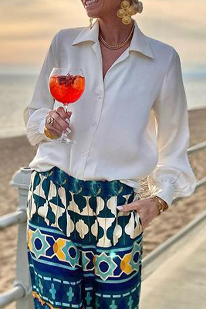 Sophisticated Blouse with a Clean Classic Look