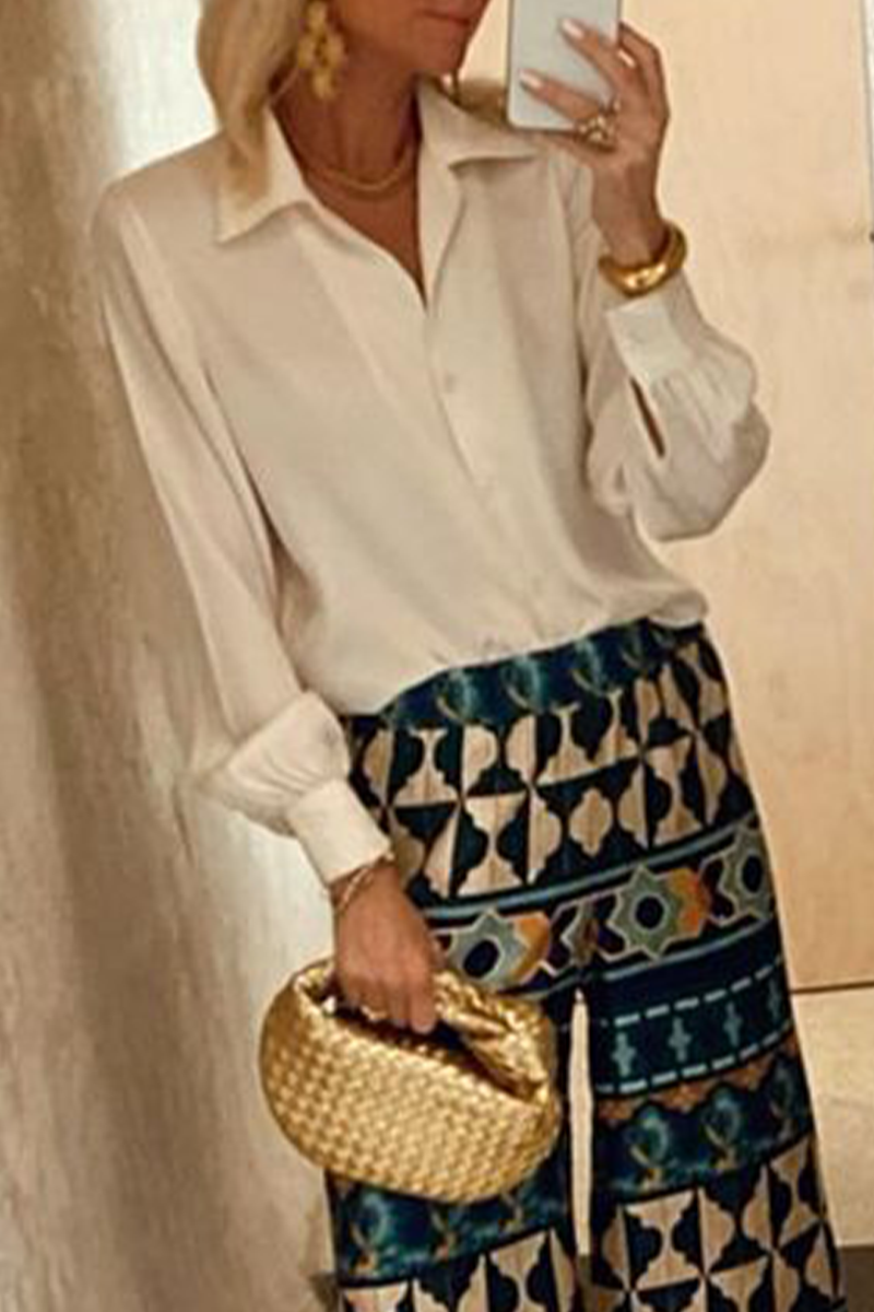 Sophisticated Blouse with a Clean Classic Look
