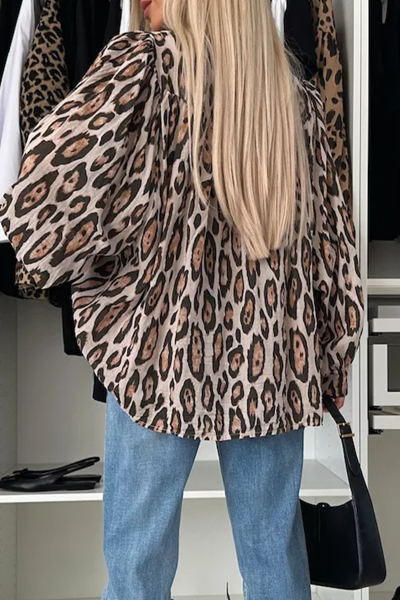 Gracefully Styled Blouse for Any Occasion