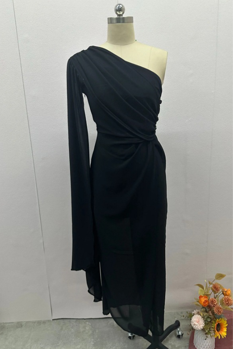 Polished Dress with an Effortless Classic Look
