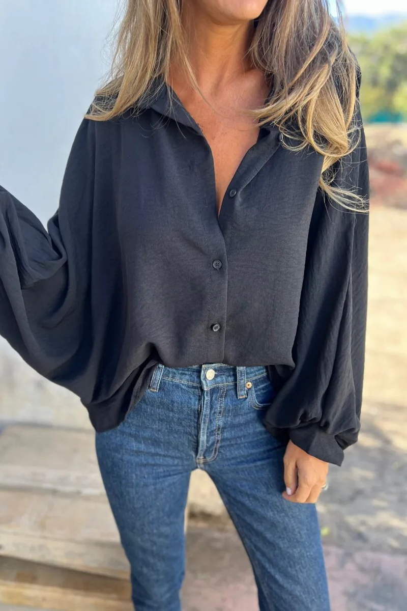 Beautifully Finished Blouse in a Timeless Design