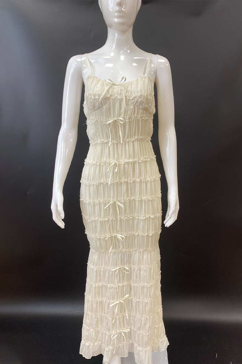 Effortlessly Elegant Dress with a Timeless Design