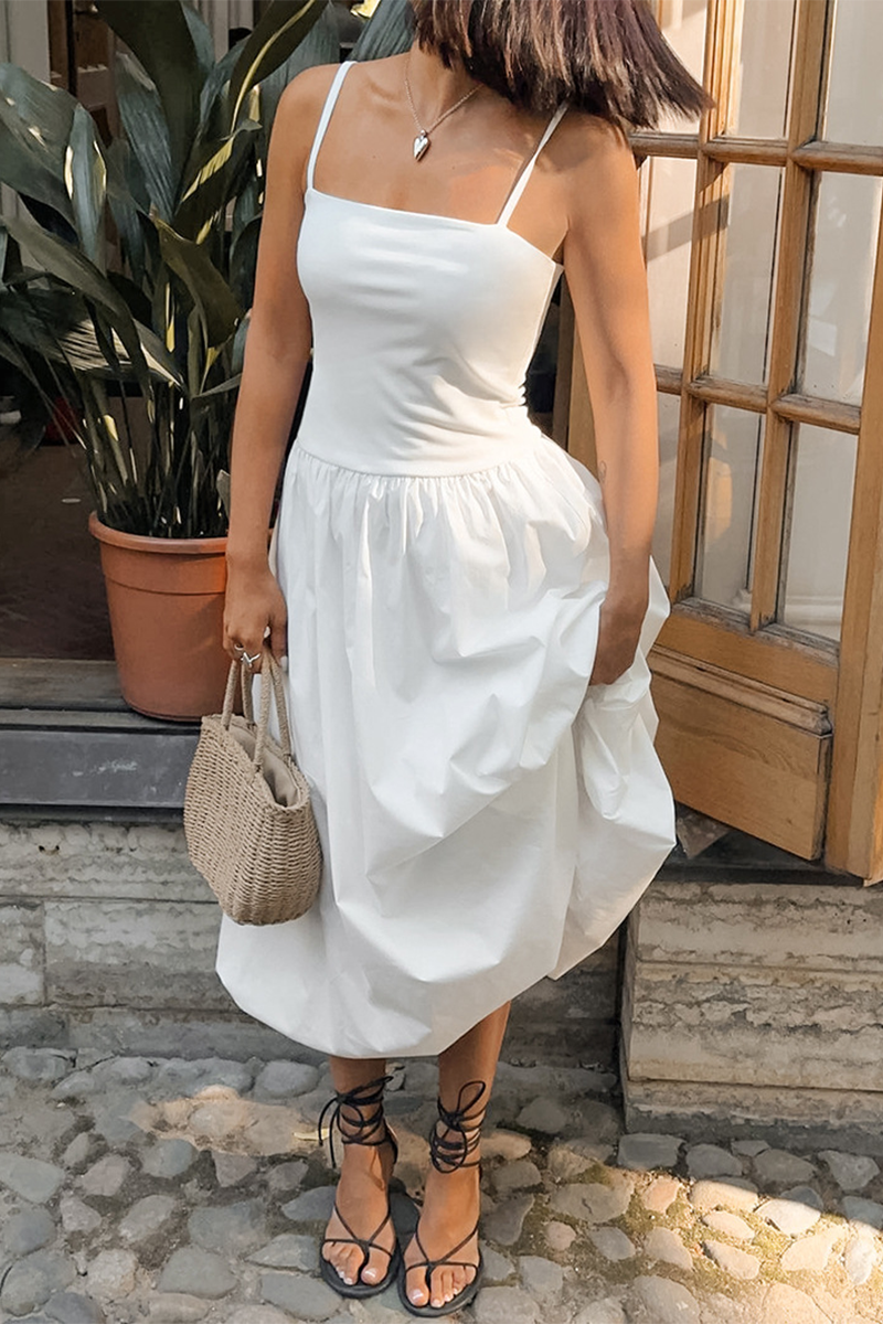 Beautifully Finished Dress in a Timeless Design