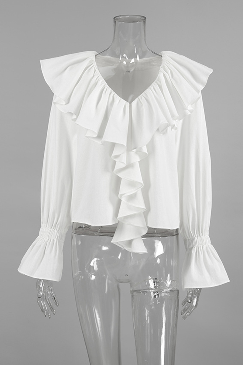 Gracefully Styled Blouse for Any Occasion