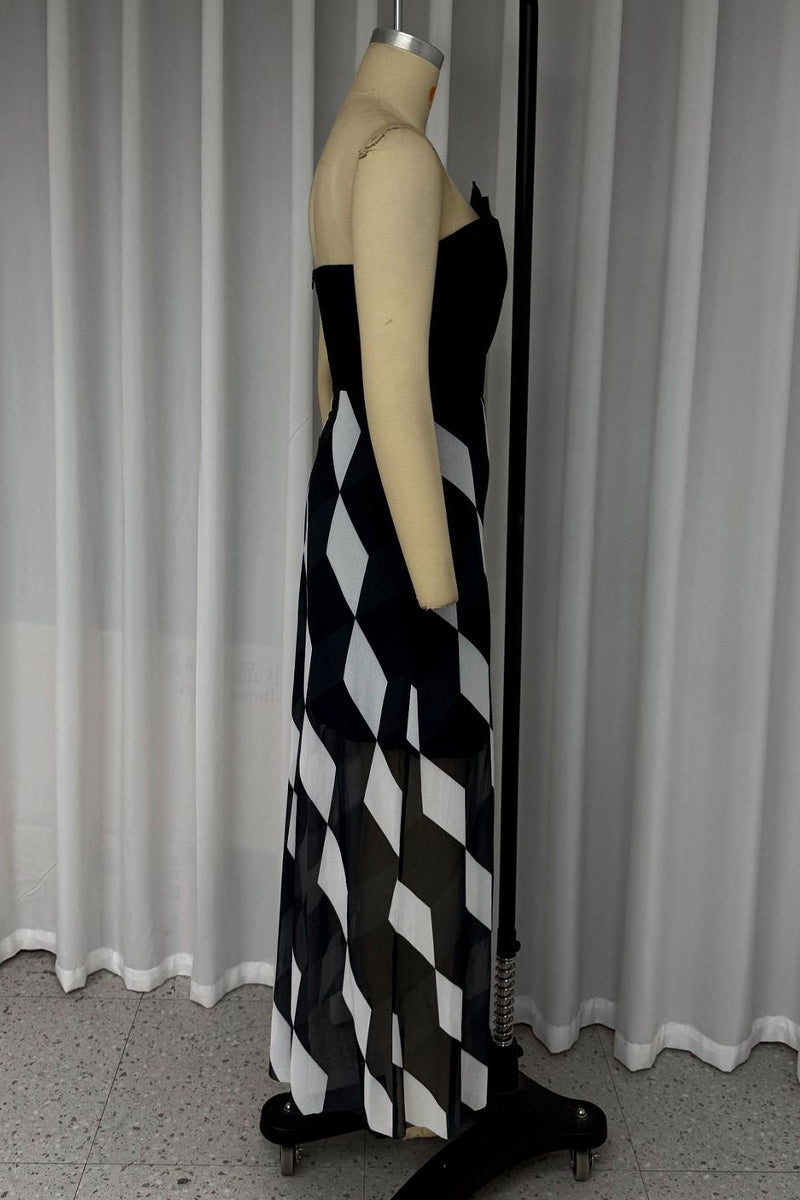 Gracefully Styled Dress for Any Occasion