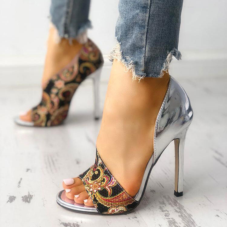 Chic Orthopedic Sandals with Unique Design
