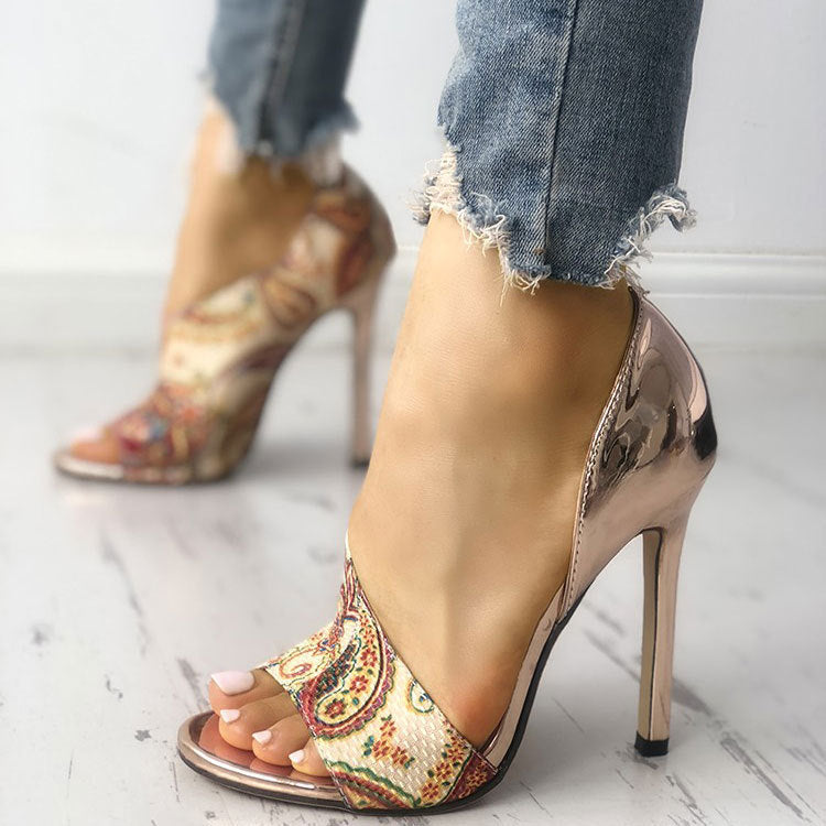 Chic Orthopedic Sandals with Unique Design