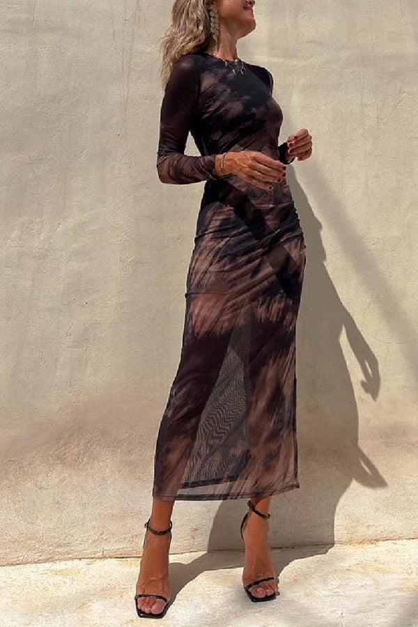 Gracefully Styled Dress for Any Occasion
