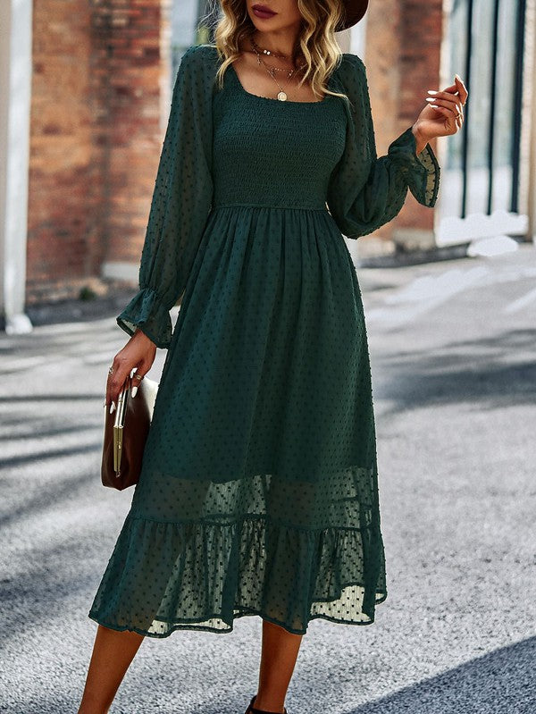 Gracefully Styled Dress for Any Occasion