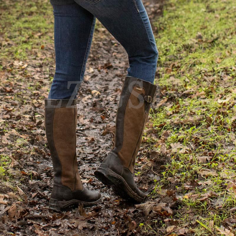 Graceful Orthopedic Boots for Modern Look