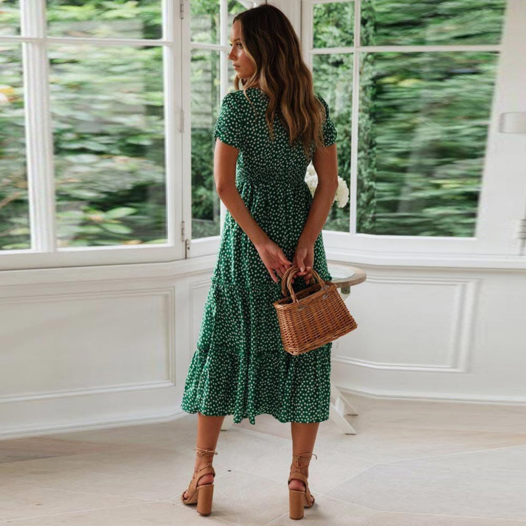 Classic Vintage Dress with a Flattering Fit