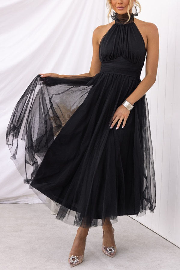 Beautifully Crafted Dress in a Classic Style