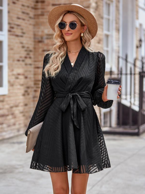 Effortlessly Elegant Dress with a Timeless Design