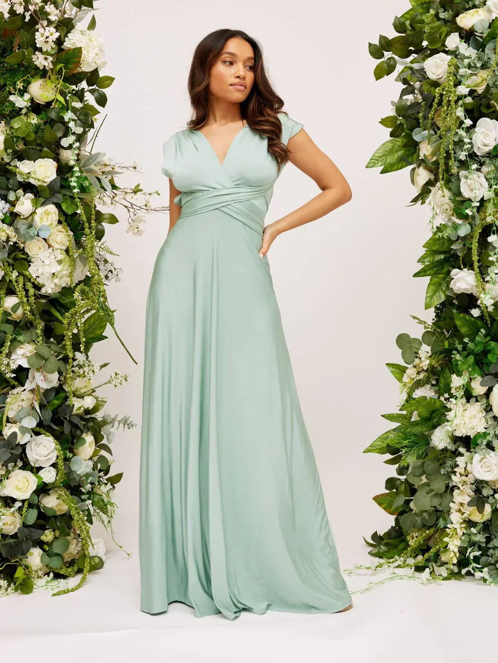 Beautifully Crafted Dress in a Classic Style