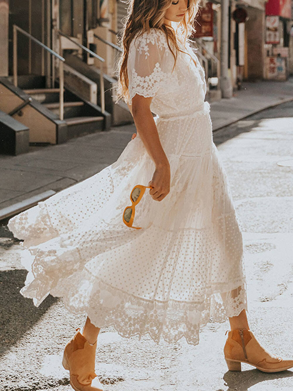 Effortlessly Elegant Dress with a Timeless Design