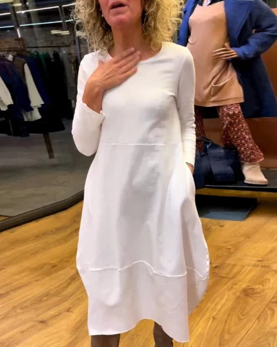 Well Tailored Dress with a Graceful Silhouette