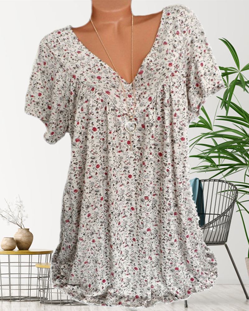 Sophisticated Blouse with a Clean Classic Look