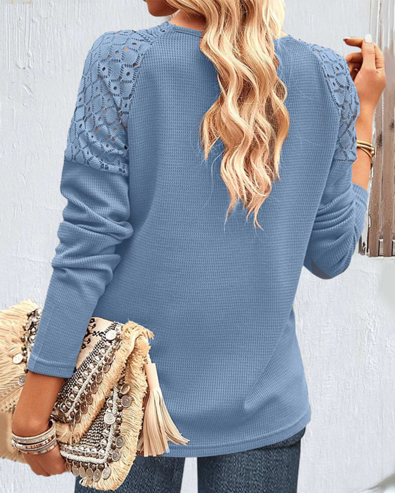 Classic Vintage Blouse with a Flattering Fit