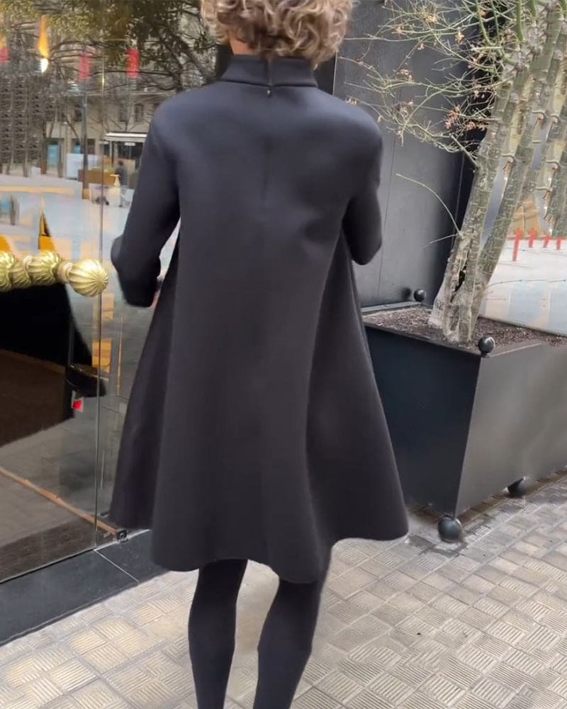 Classic Vintage Dress with a Flattering Fit