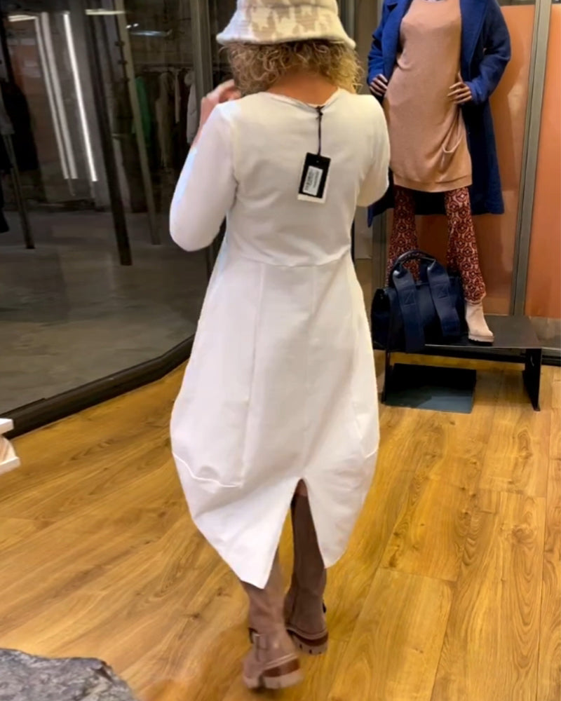 Sophisticated Dress with a Clean Classic Look
