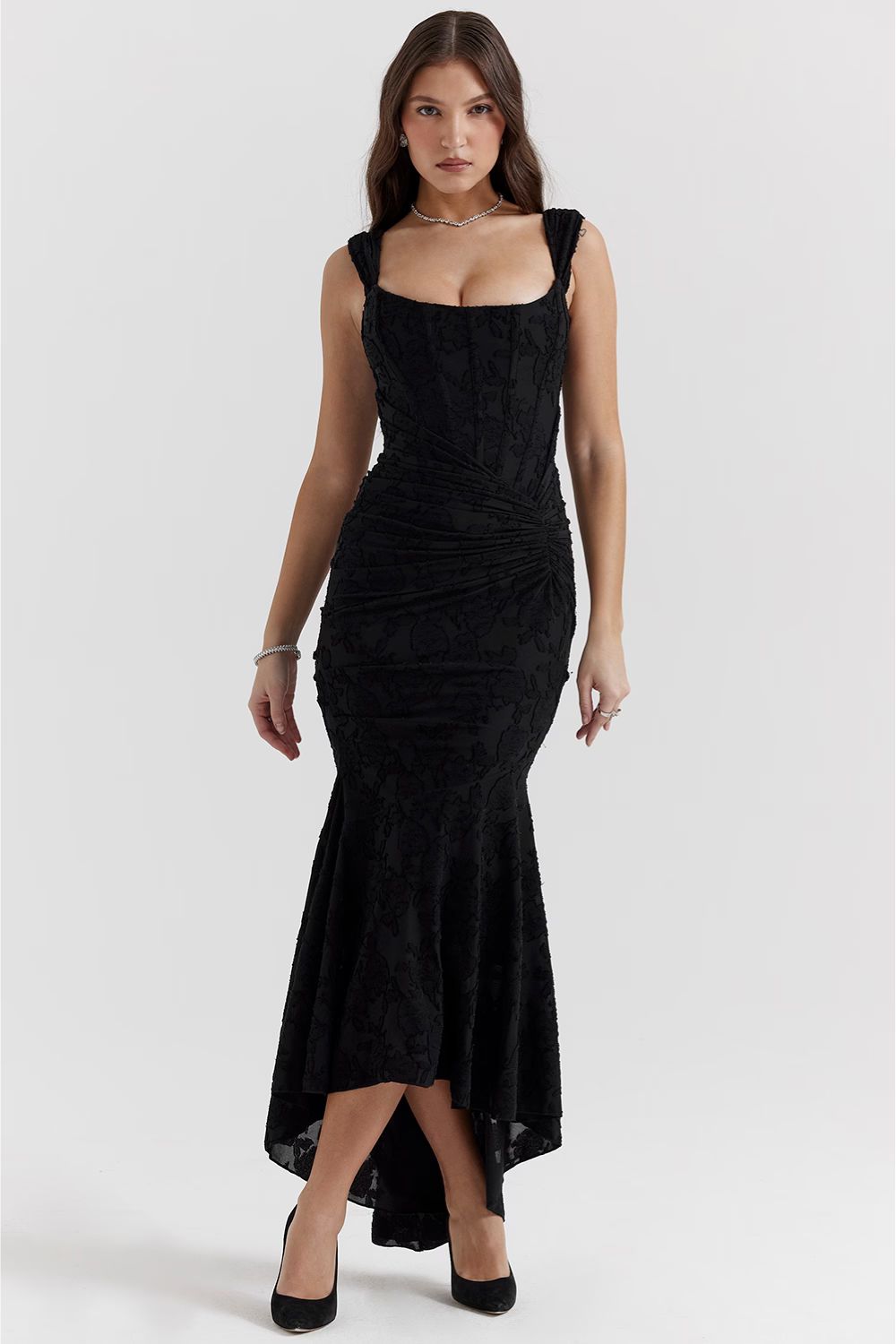 Beautifully Crafted Dress in a Classic Style