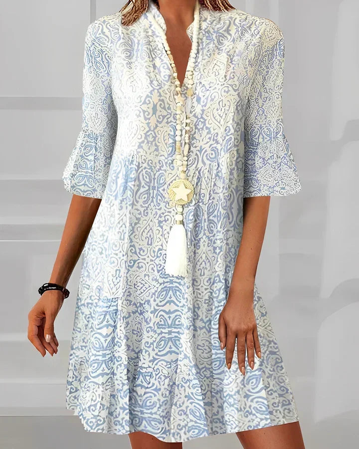 Beautifully Finished Dress in a Timeless Design