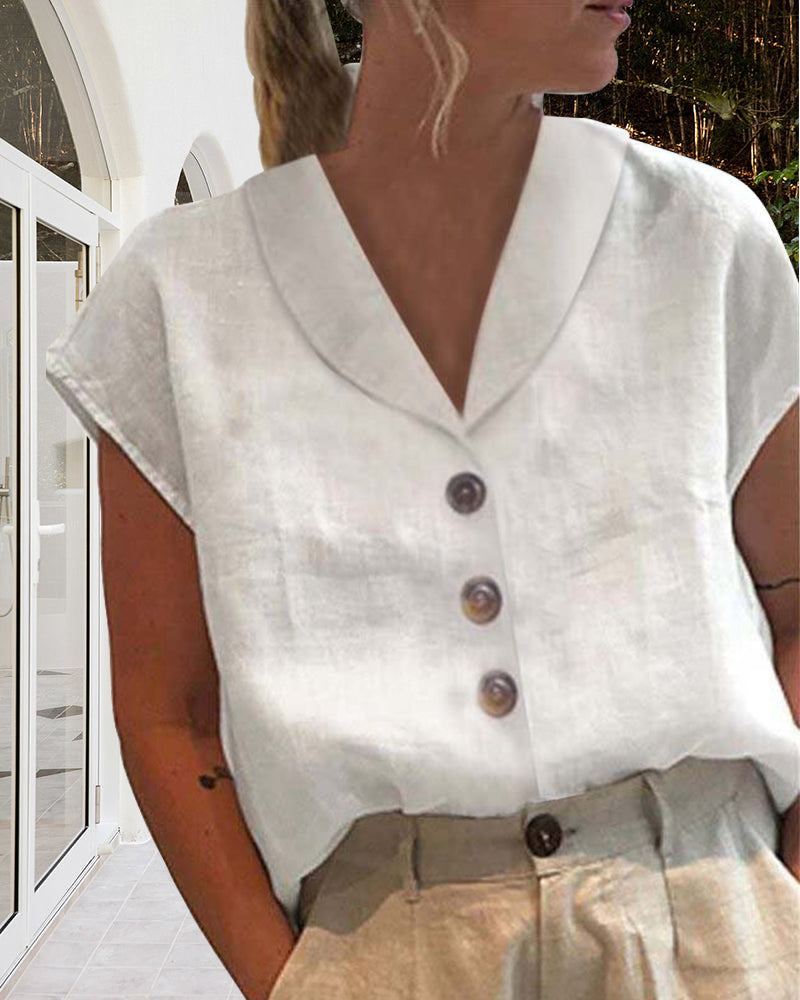 Effortlessly Elegant Blouse with a Timeless Design