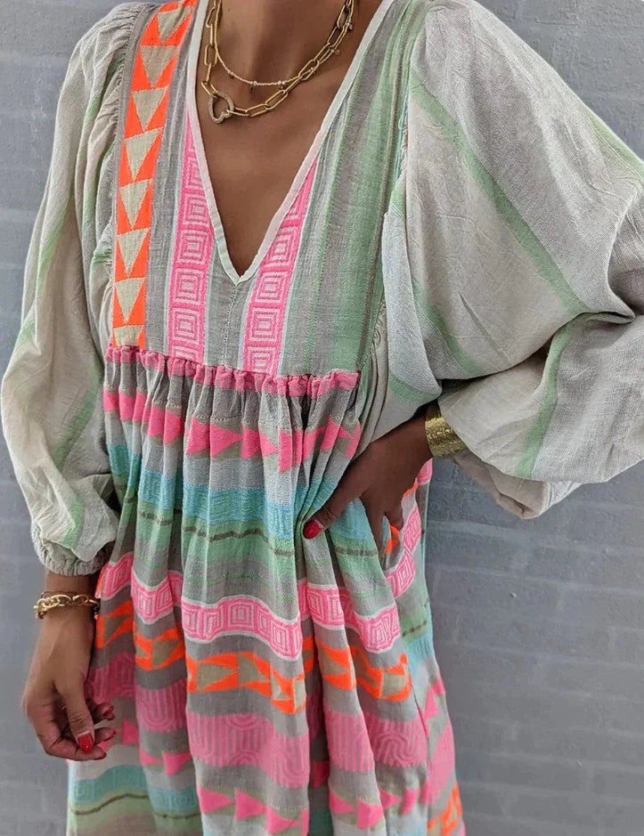 Classic Vintage & Enduringly Stylish Dress