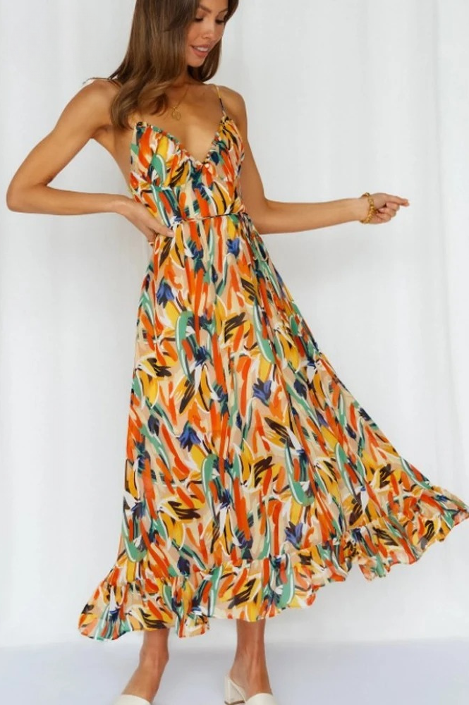 Beautifully Finished Dress in a Timeless Design