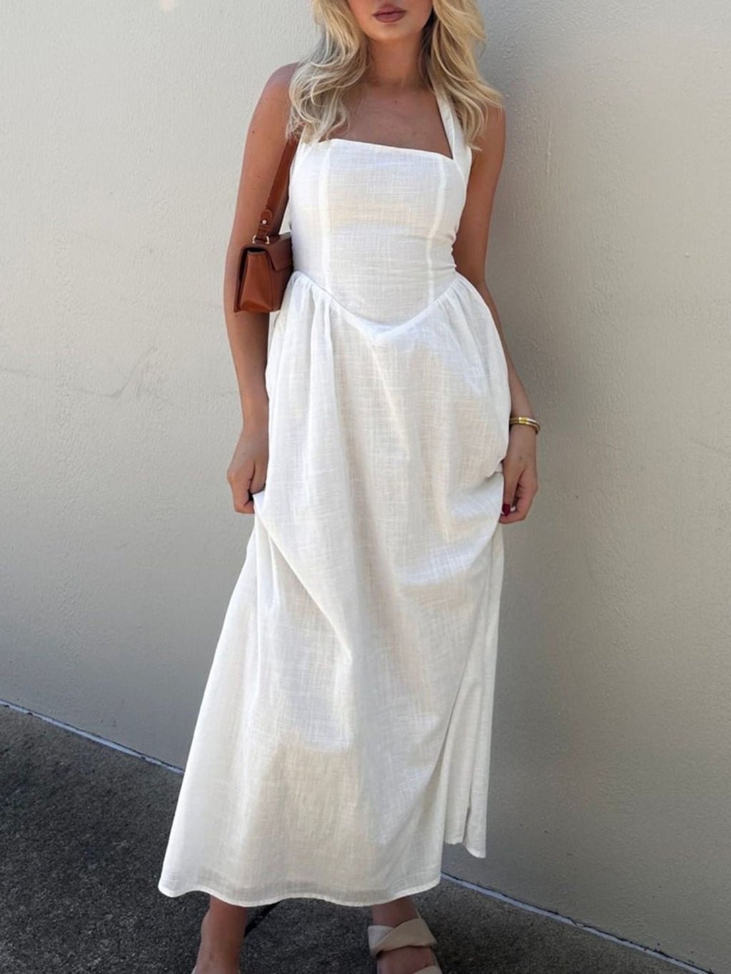 Gracefully Styled Dress for Any Occasion