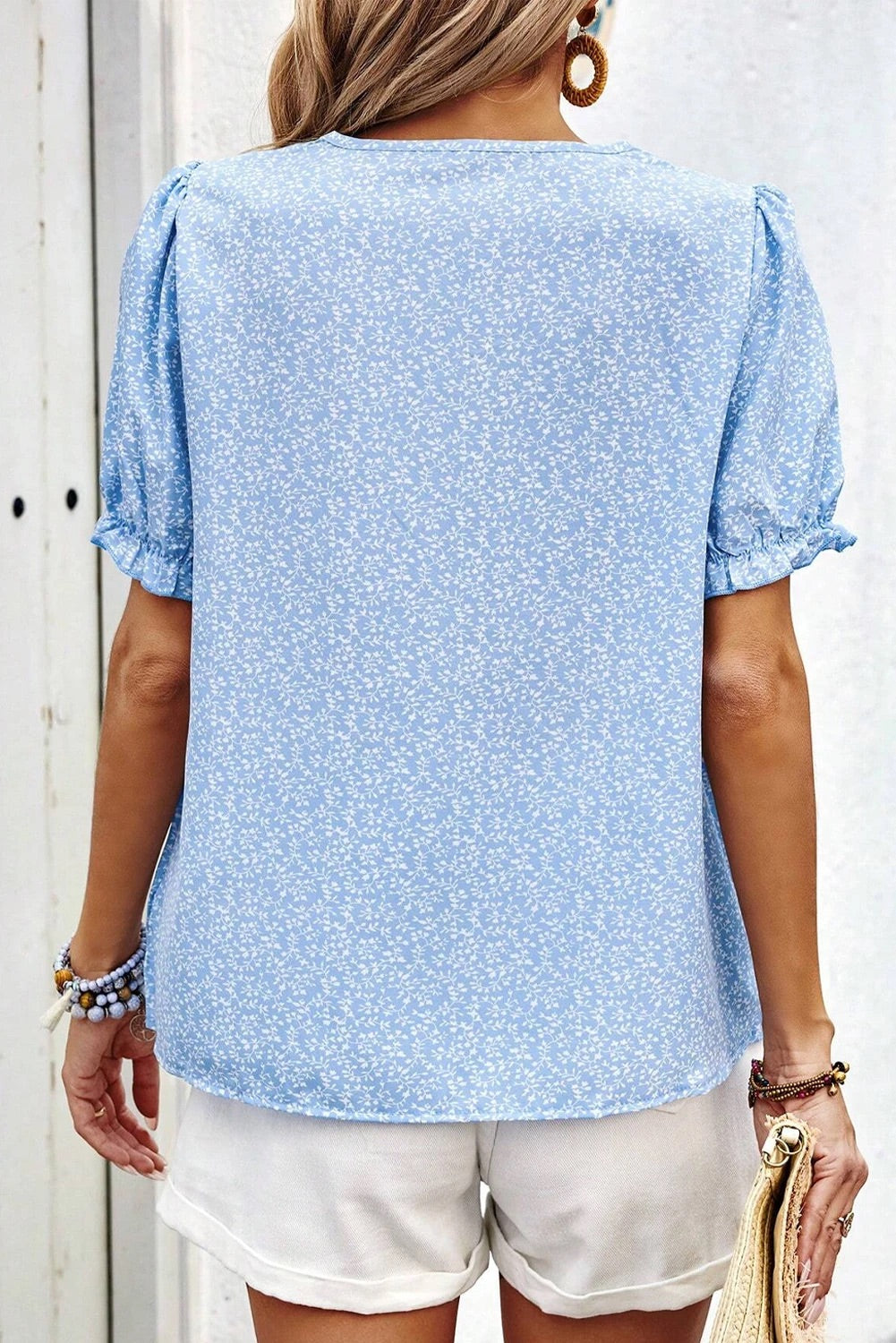 Sophisticated Blouse with a Clean Classic Look